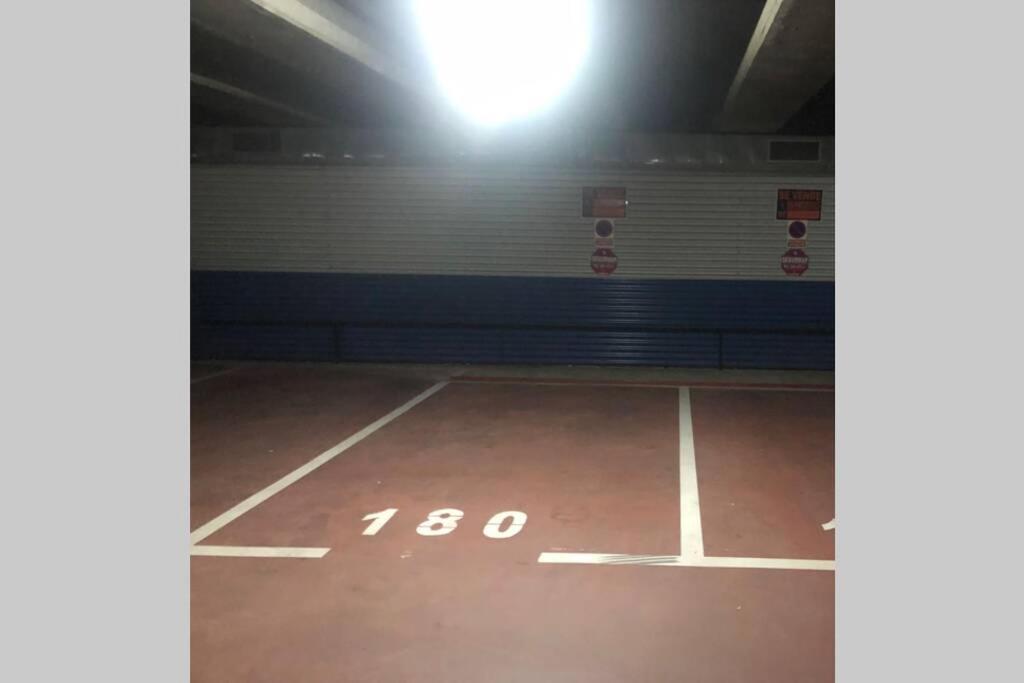 Free Parking, 40 Meters From The Beach, Wi-Fi, Ac Естепона Екстериор снимка